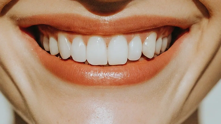 Teeth Gap Filling Vs. Other Cosmetic Dental Procedures: Which One Is Right for You?