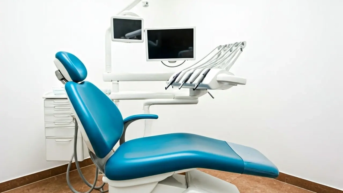 How Can an Emergency Dentist Save Your Smile?
